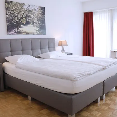 - Forchstrasse *