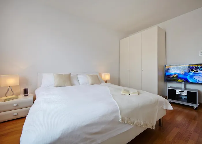 - Forchstrasse * Zurique