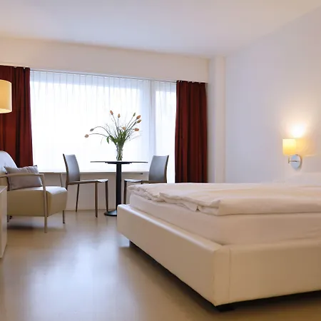 - Forchstrasse Zurigo