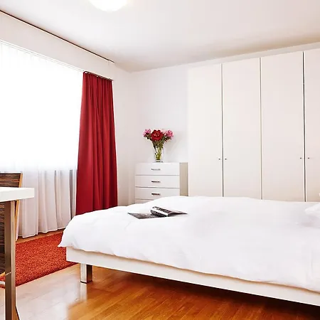 - Forchstrasse Apartment *